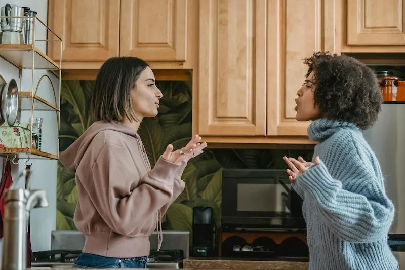 Navigating Boundaries in Relationships: Striking a Healthy Balance with Phones